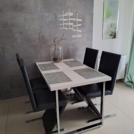 Apartament -Sweet Home Lubiń エクステリア 写真