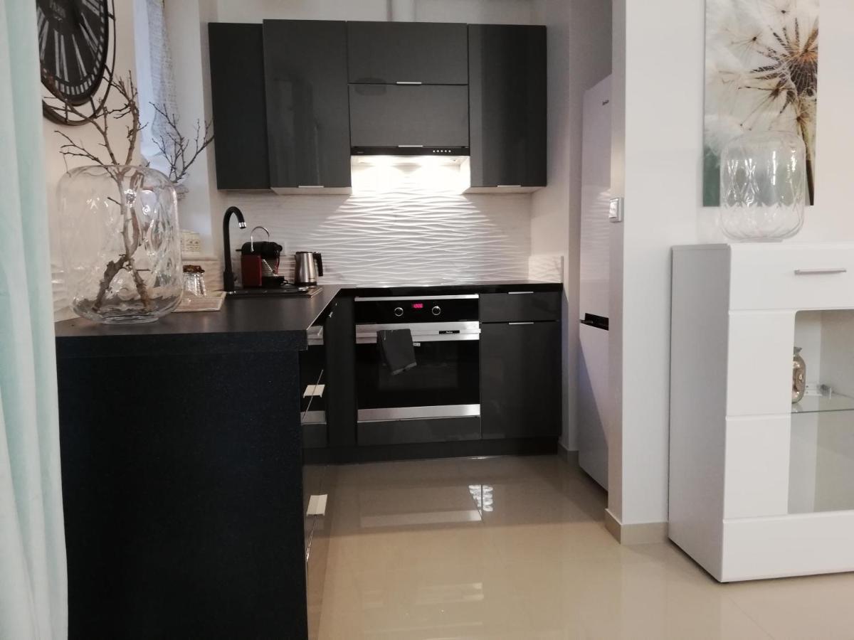 Apartament -Sweet Home Lubiń エクステリア 写真