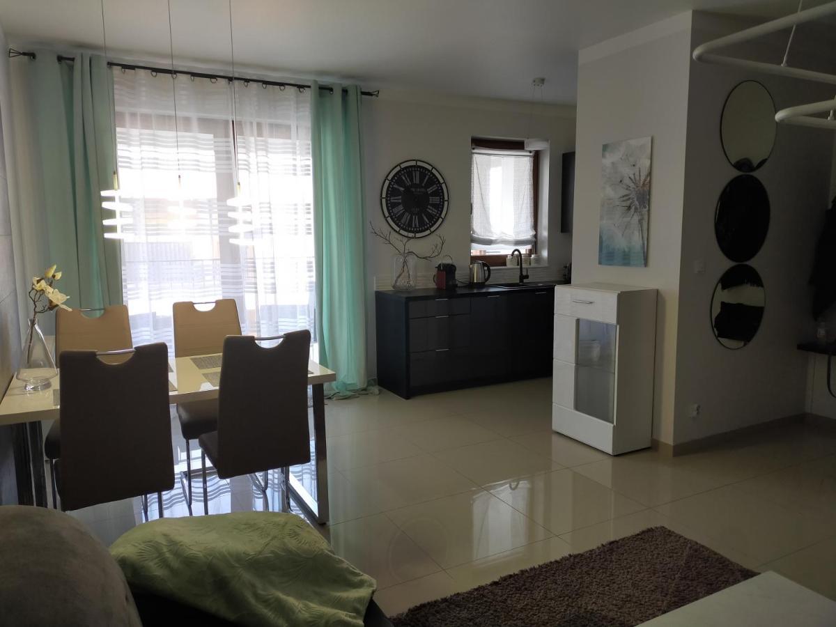 Apartament -Sweet Home Lubiń エクステリア 写真