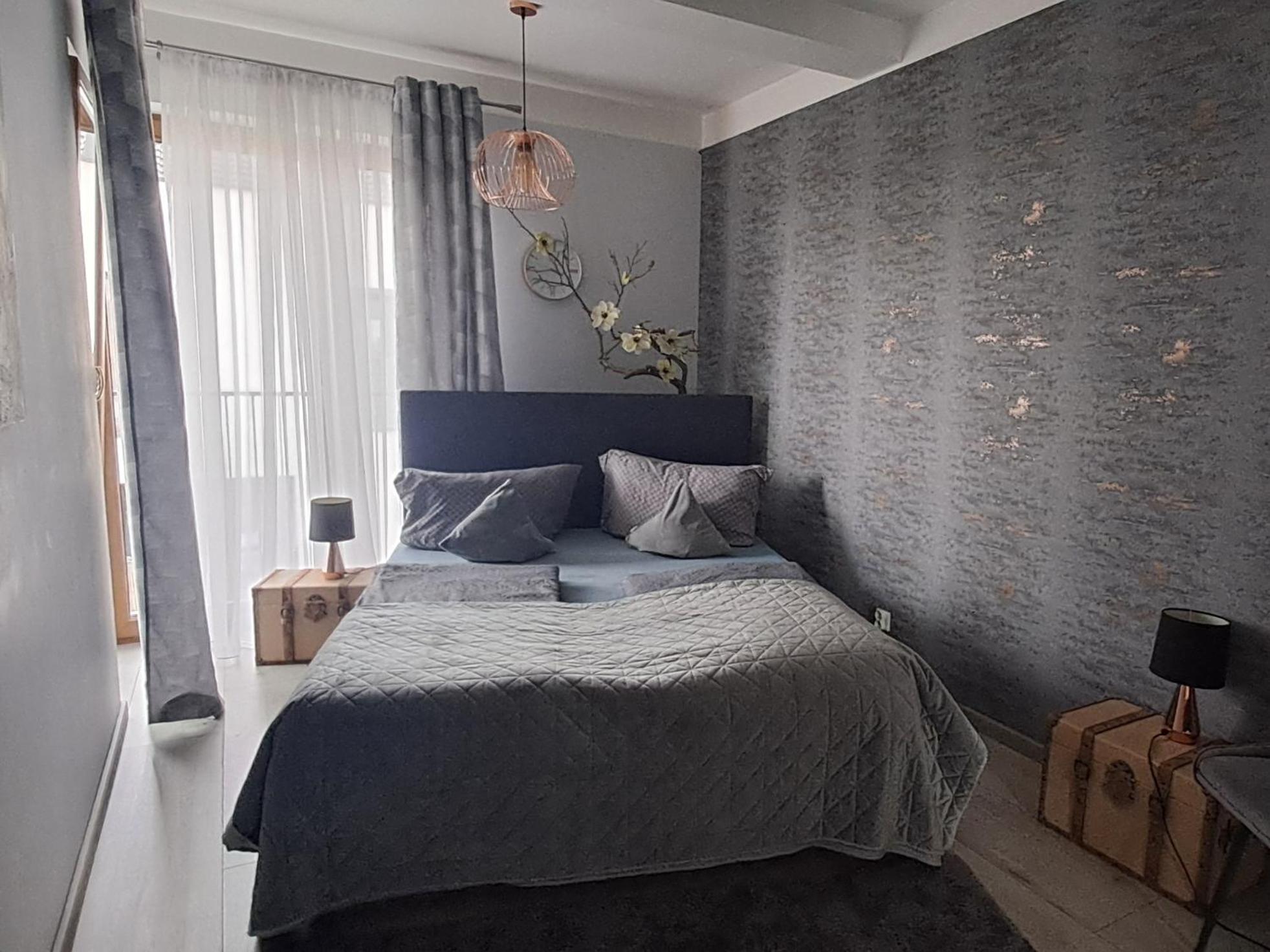 Apartament -Sweet Home Lubiń エクステリア 写真